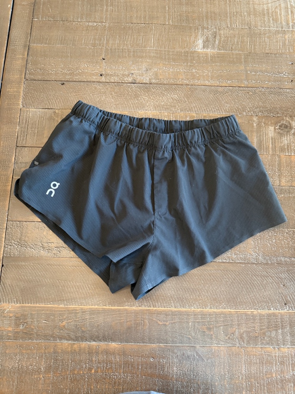 On Cloud Running Black Men’s Athletic Running Race Shorts Medium